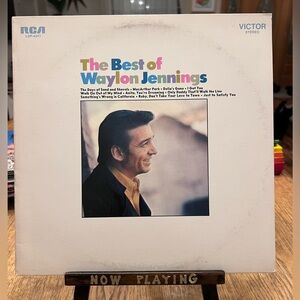 The Best of Waylon Jennings Vinyl - LP is in Great Condition